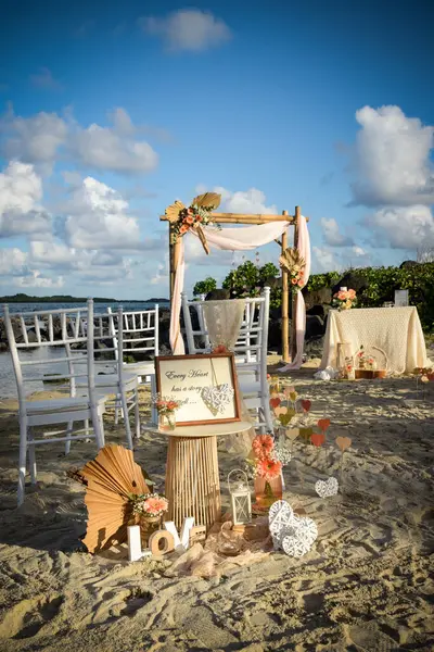 Uitzicht Bruiloft Decoraties Aan Kust Voor Een Ceremonie — Stockfoto