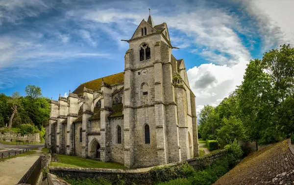 Fransa 'nın Seine et Marne kentindeki Crecy la Chapelle şehrine bakın.