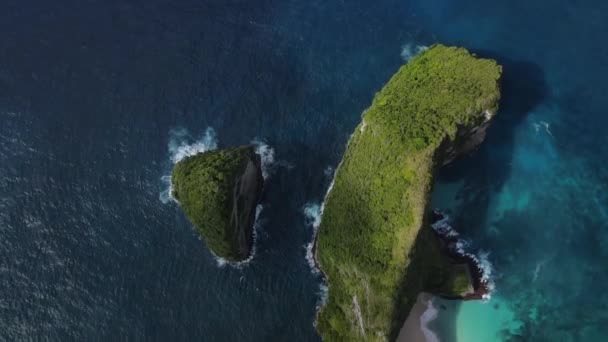 Konik Kelingking Sahilinin Insansız Hava Aracı Görüntüsü Sonunda Kamera Eğimli — Stok video