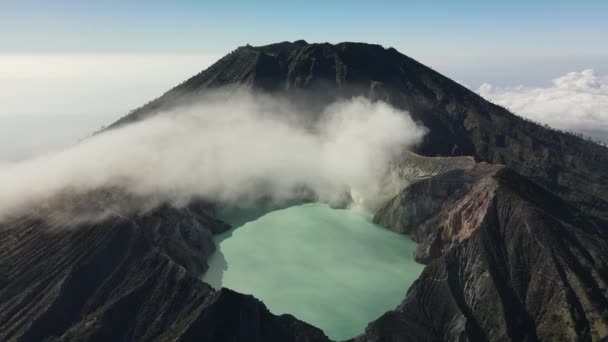 Drone Volo Sul Lago Acido Nel Cratere Del Vulcano Ijen — Video Stock