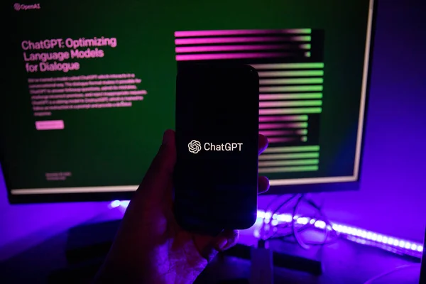 Screen Smart Phone Chatgpt Logo Chatbot Uses Artificial Intelligence Answer — Fotografia de Stock