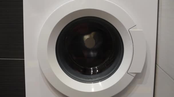 Draaiende Trommel Een Wasmachine — Stockvideo