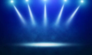 Sahne ışıkları toz ve sisle boş sahneyi aydınlatıyor. Işık efekti sahne aydınlatması. 