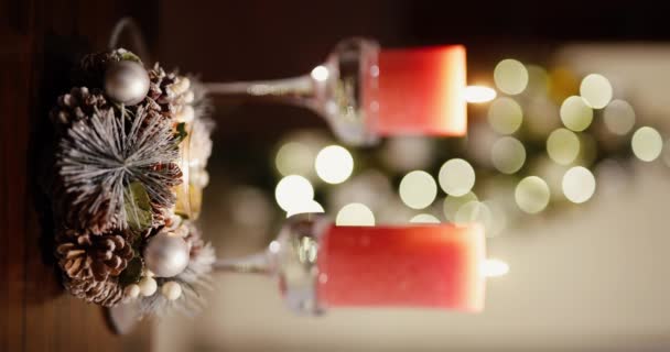 Svíčky Vánoční Ozdoby Pozadí Vertikální Video — Stock video