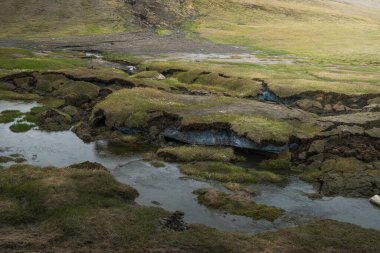 Eriyen donmuş topraklar Longyear byen kasabası, Svalbard Adası, Norveç
