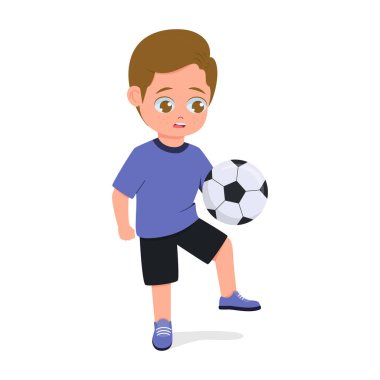 Futbol oynayan sevimli çocuk ciddi bir yüz ifadesi.