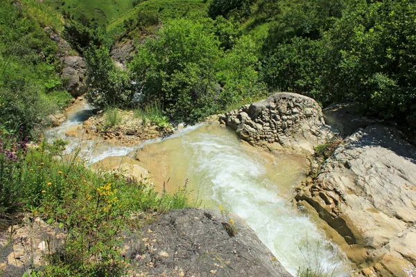 Nádherný Vodopád Horách Vesnice Laza Okres Kusar Ázerbájdžán — Stock fotografie