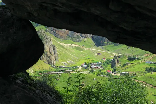 Pequena Aldeia Nas Belas Montanhas Vila Laza Distrito Kusar Azerbaijão — Fotografia de Stock