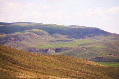 Güzel dağlar. Gobustan bölgesi. Azerbaycan.
