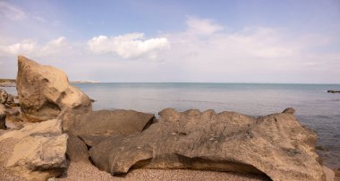 Hazar Denizi kıyısının güzel taşları. Azerbaycan.