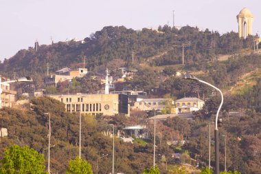 Bakü. Azerbaycan. 04.16.2021. Bailovo 'daki nakliye şirketinin binası.