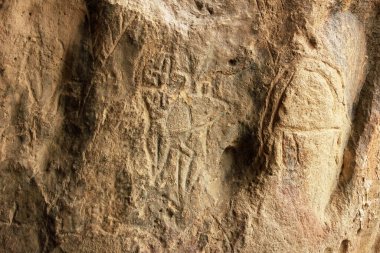 Azerbaycan. 05.15.2017 Gobustan bölgesinde antik taş resimler.