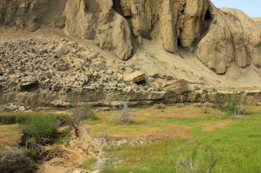 Gobustan 'ın güzel dağlarındaki nehir. Gildash. Azerbaycan.