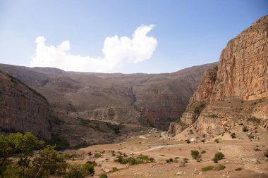 Khinalig köyüne giden büyük dağlar. Guba bölgesi. Azerbaycan.