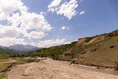Nehir Shahdag dağlarından geliyor. Azerbaycan.