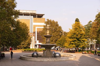 Ganja şehri, Azerbaycan, 10.16.2021. Güzel parklar ve şehir sokakları.