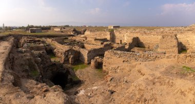 Shamkir şehri. Azerbaycan. 10.17.2021. Büyük eski Shamkir şehrinin kazıları.