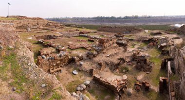 Shamkir şehri. Azerbaycan. 10.17.2021. Büyük eski Shamkir şehrinin kazıları.