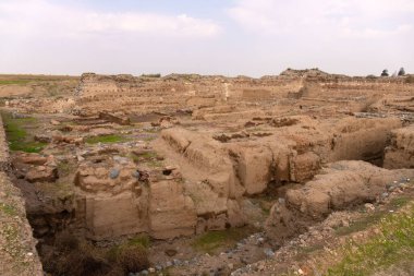 Büyük eski Shamkir şehrinin odaları. Shamkir şehri. Azerbaycan.