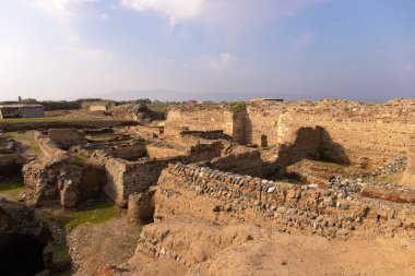 Büyük eski Shamkir şehrinin odaları. Shamkir şehri. Azerbaycan.