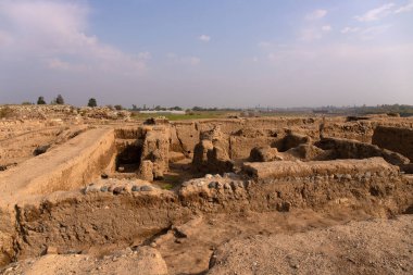 Büyük eski Shamkir şehrinin odaları. Shamkir şehri. Azerbaycan.