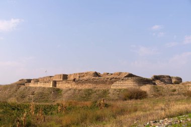 Shamkir şehri. Azerbaycan. 10.17.2021. Eski Shamkir şehrinin yüksek duvarları.
