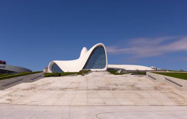Bakü. Azerbaycan. 05.11.2022. Heydar Aliyev 'in güzel kültür merkezi.