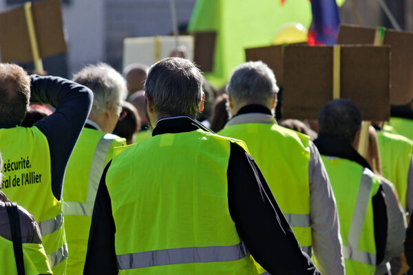протест в городе Франции