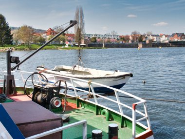 Almanya, Hameln 'de Weser Nehri' ne inen bir tekne.