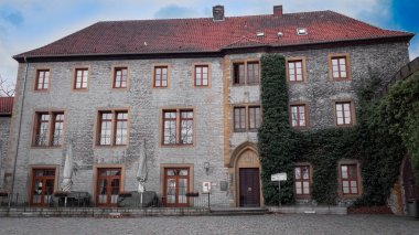 Bielefeld 'deki Sparrenburg Restoranı turistler için popüler bir buluşma yeridir.