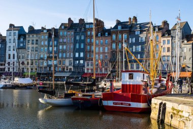 Variegated facades around the old basin of Honfleur