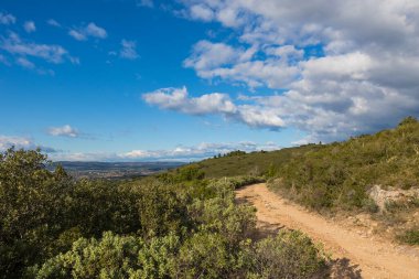 Hiking trail in the Gardiole massif in Frontignan