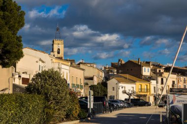 Village of Bouzigues, on the edge of the Etang de Thau