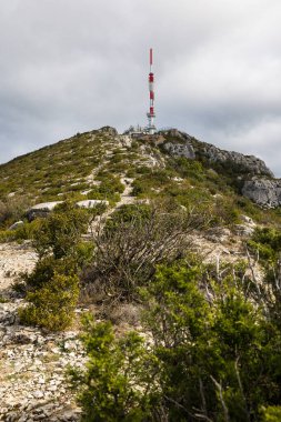 Mont Saint-Baudille transmitter from the hiking trails