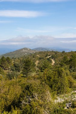Hiking trail of Mont Saint-Baudille, on the Causse du Larzac side