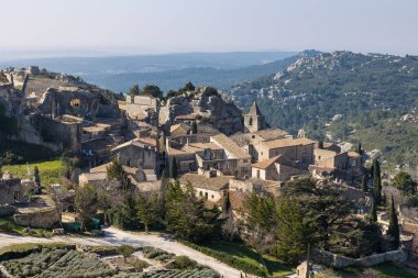 Ortaçağ köyü Les Baux-de-Provence Kalenin kalesinden