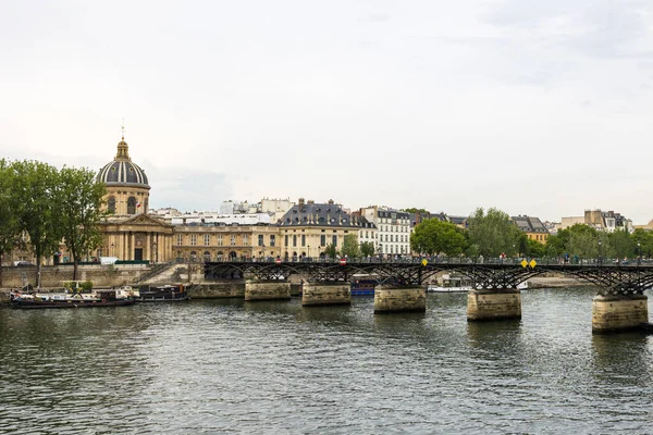 Visa Pont Des Arts Paris Molnig Dag — Stockfoto
