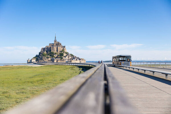 Shuttle on the bridge in front of the Mont Saint-Michel