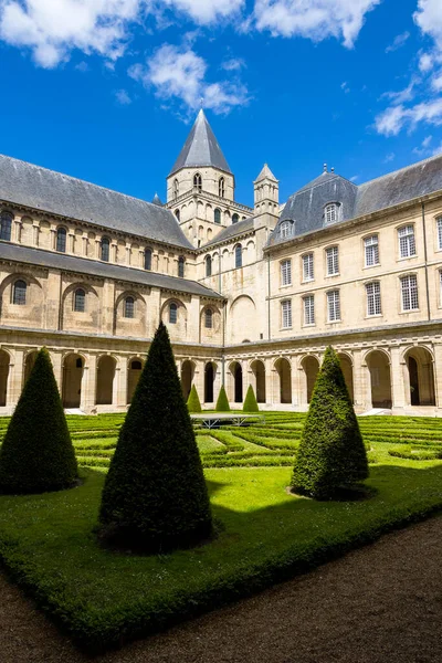 卡昂的Abbaye Aux Hommes修道院 — 图库照片