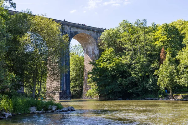 Clecy Viaduct Vanaf Oevers Van Orne — Stockfoto