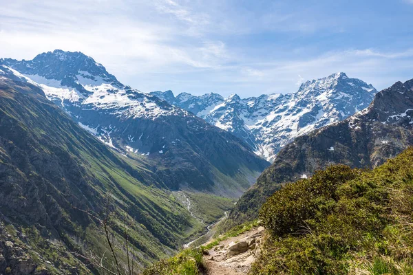 stock image Summit and glaciers of Sirac from the plateau of Lake Lauzon in the Valgaudemar Valley