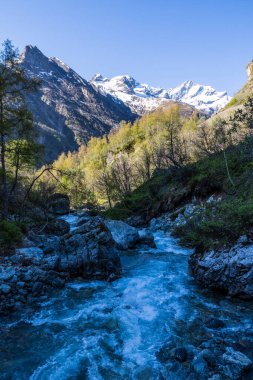 Yürüyüş parkurundan Valgaudemar Vadisi 'ndeki Refuge de Chabourneou' ya kadar...