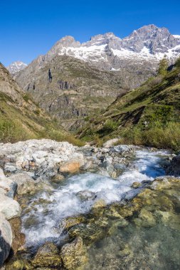 Yürüyüş parkurundan Valgaudemar Vadisi 'ndeki Refuge de Chabourneou' ya kadar...