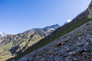 Yürüyüş parkurundan Valgaudemar Vadisi 'ndeki Refuge de Chabourneou' ya kadar...