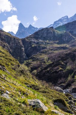 Yürüyüş parkurundan Valgaudemar Vadisi 'ndeki Refuge de Chabourneou' ya kadar...