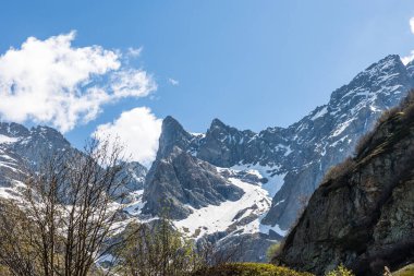 Yürüyüş parkurundan Valgaudemar Vadisi 'ndeki Refuge de Chabourneou' ya kadar...