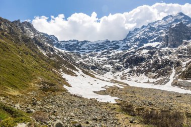 Yürüyüş parkurundan Valgaudemar Vadisi 'ndeki Refuge de Chabourneou' ya kadar...