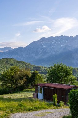 Baharda Saint-Firmin köyünden Devoluy dağları