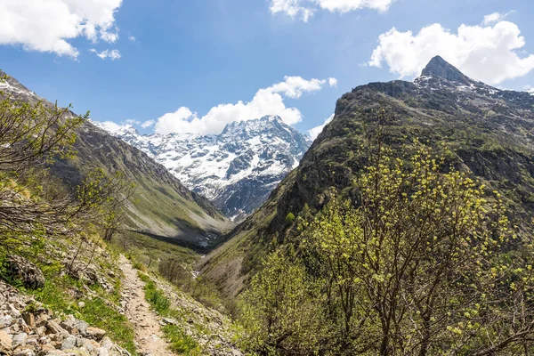 Yürüyüş parkurundan Valgaudemar Vadisi 'ndeki Refuge de Chabourneou' ya kadar...