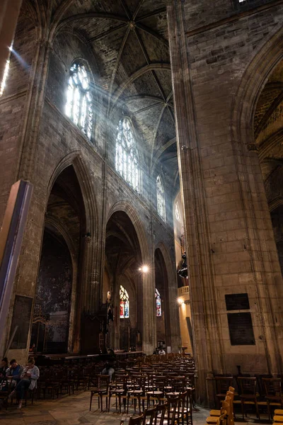 Bordeaux 'daki Saint Michel Bazilikası' nın iç manzarası